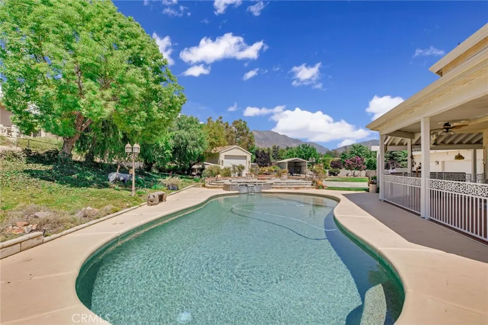 10389 Walnut Grove Court Yucaipa, CA 92399