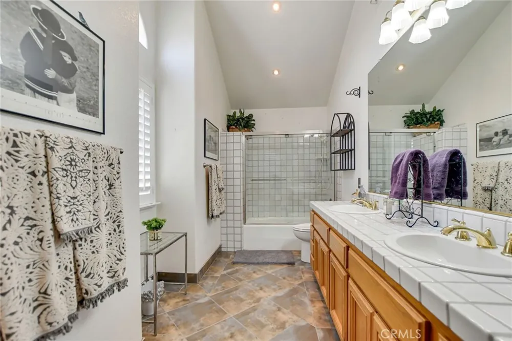 10389 Walnut Grove Court Yucaipa, CA 92399