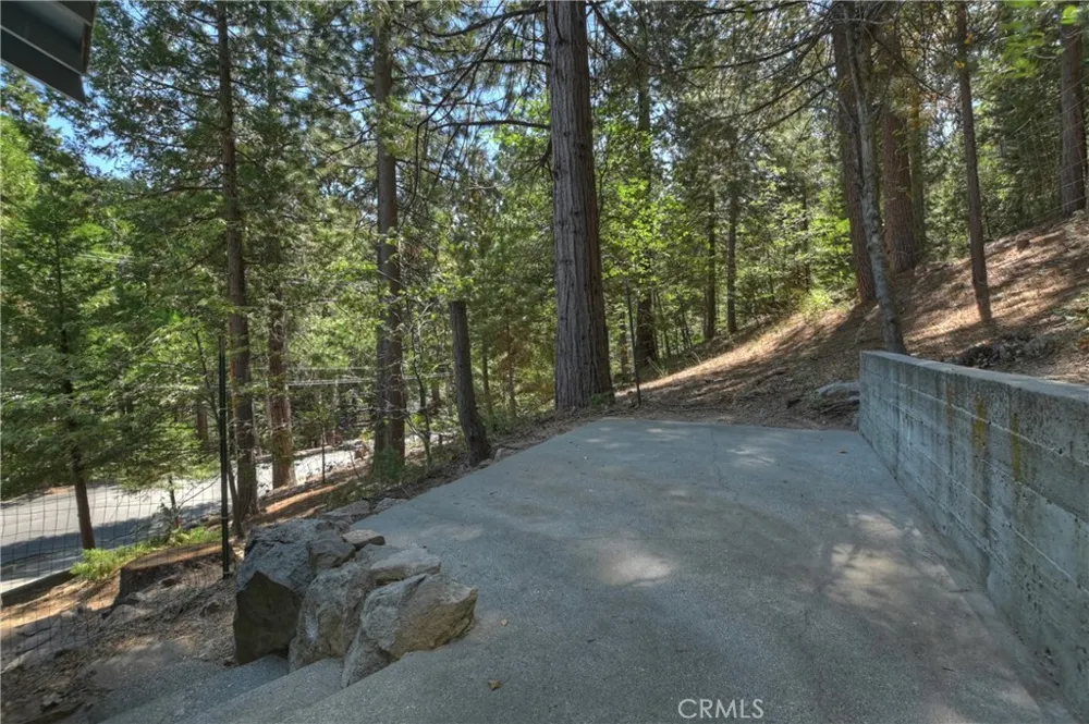 26661 Lake Forest Twin Peaks, CA 92391