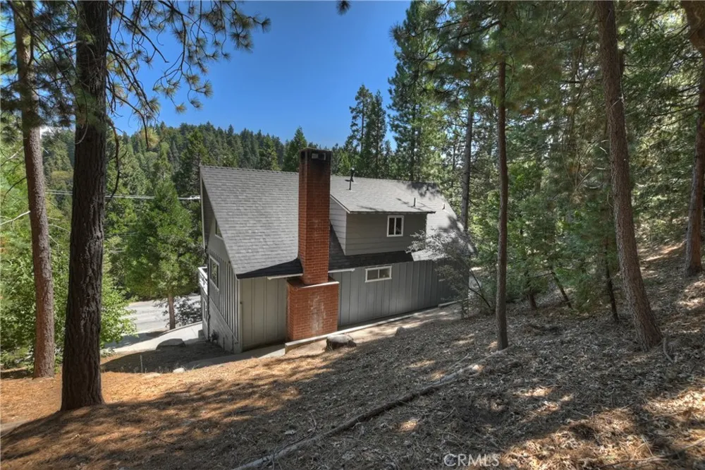 26661 Lake Forest Twin Peaks, CA 92391