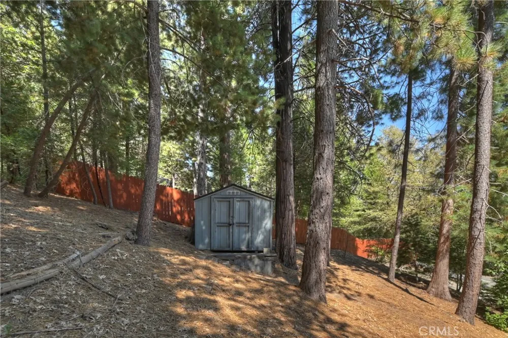 26661 Lake Forest Twin Peaks, CA 92391