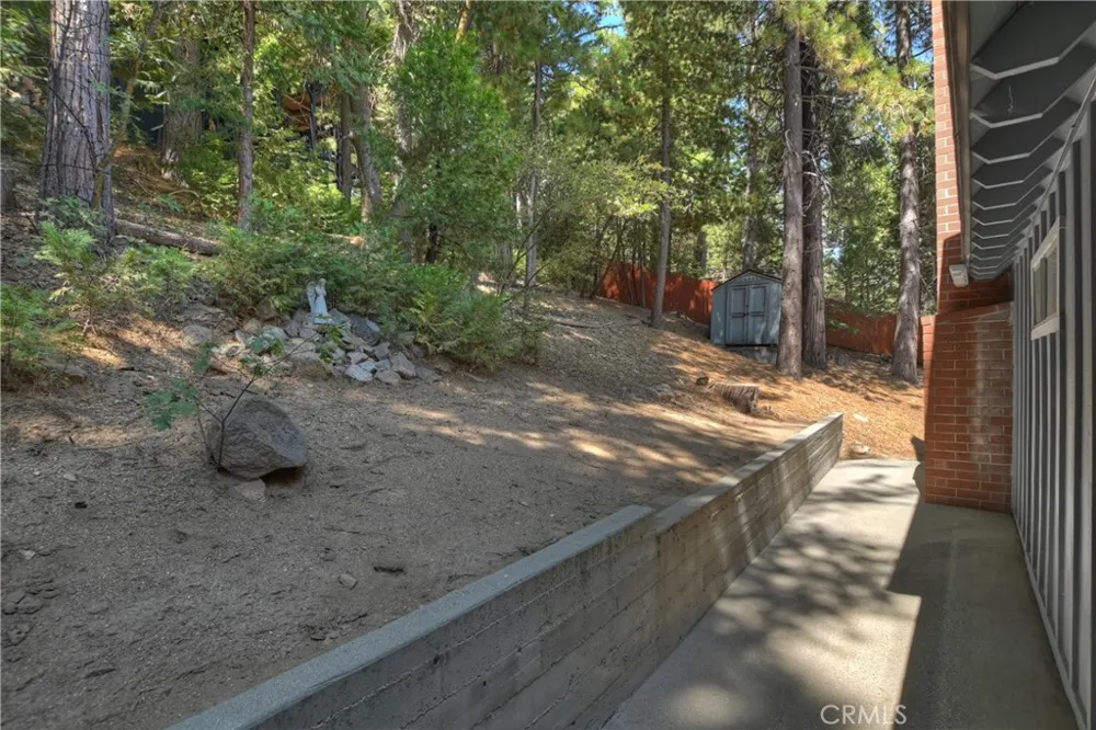 26661 Lake Forest Twin Peaks, CA 92391