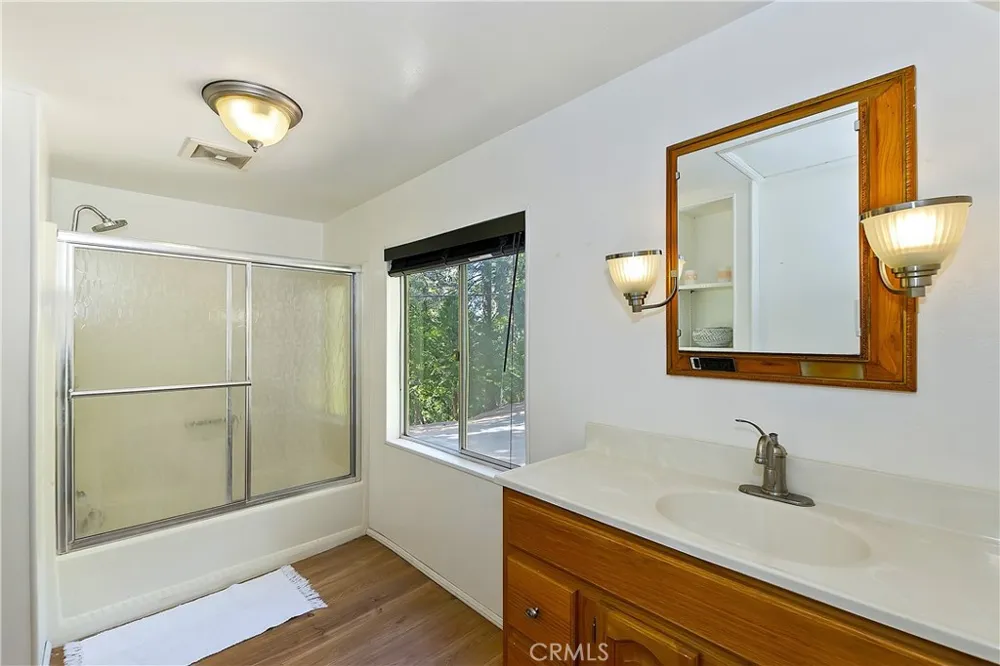 863 Oak Lake Arrowhead, CA 92385