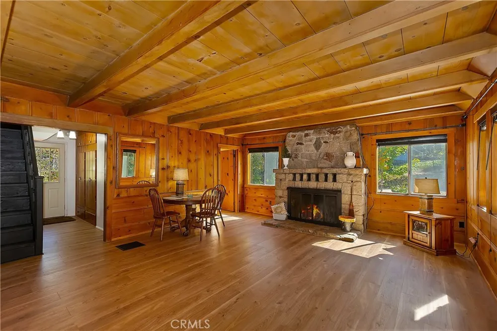 863 Oak Lake Arrowhead, CA 92385
