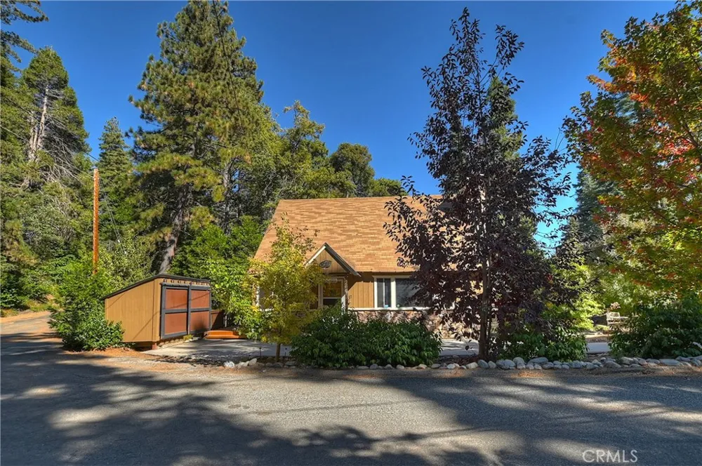 863 Oak Lake Arrowhead, CA 92385