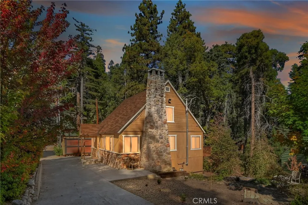 863 Oak Lake Arrowhead, CA 92385