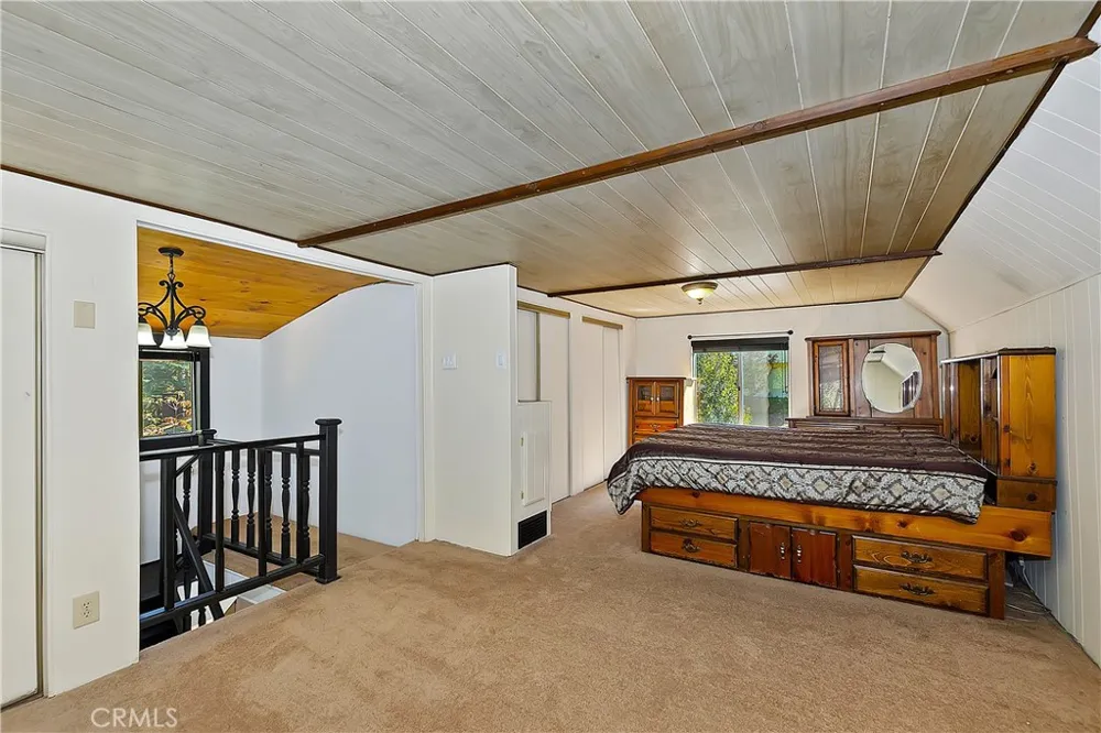 863 Oak Lake Arrowhead, CA 92385