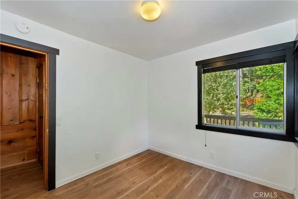863 Oak Lake Arrowhead, CA 92385
