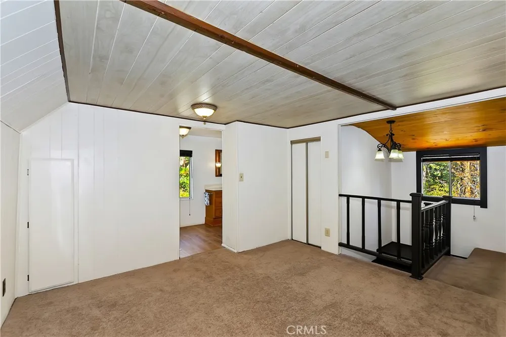 863 Oak Lake Arrowhead, CA 92385
