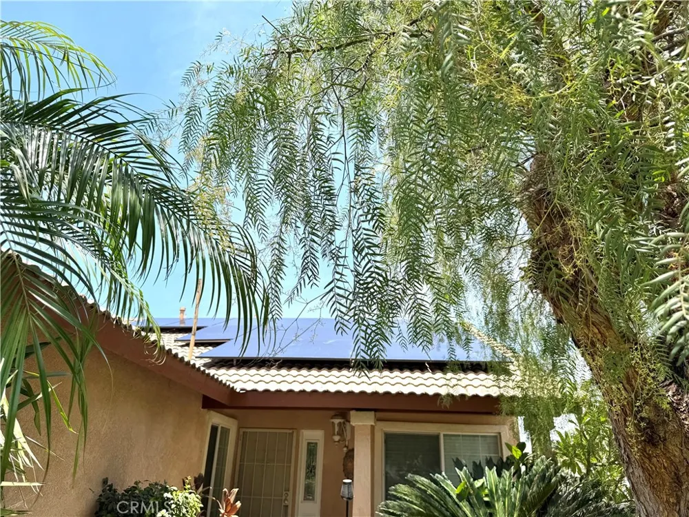 15184 Macadamia Court Fontana, CA 92335