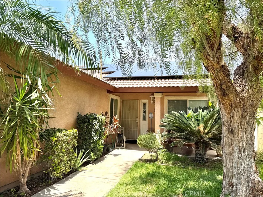 15184 Macadamia Court Fontana, CA 92335