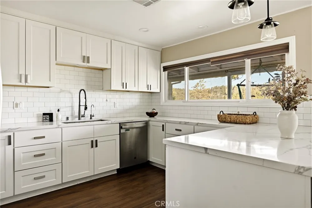 24416 Horst Drive Crestline, CA 92325