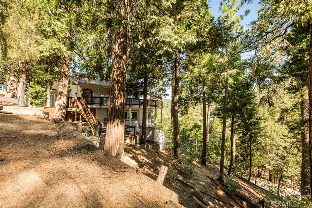 24416 Horst Drive Crestline, CA 92325