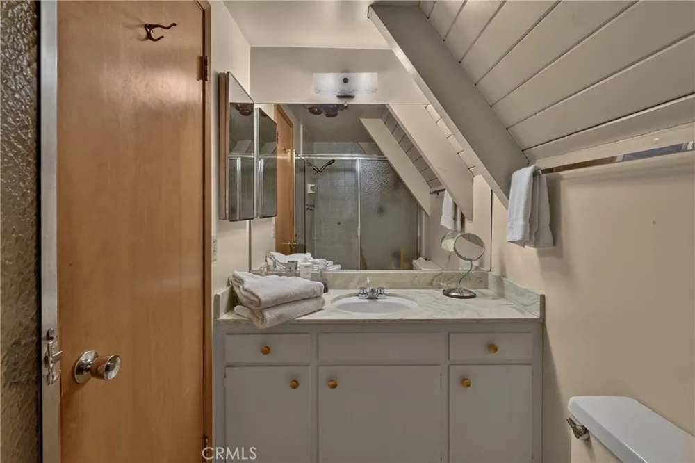 815 Zurich Drive Lake Arrowhead, CA 92352