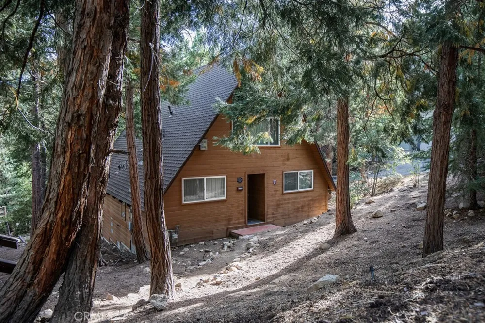 815 Zurich Drive Lake Arrowhead, CA 92352