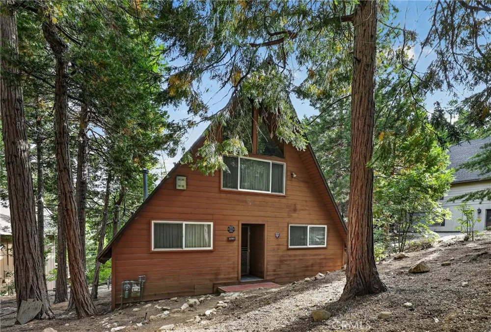 815 Zurich Drive Lake Arrowhead, CA 92352