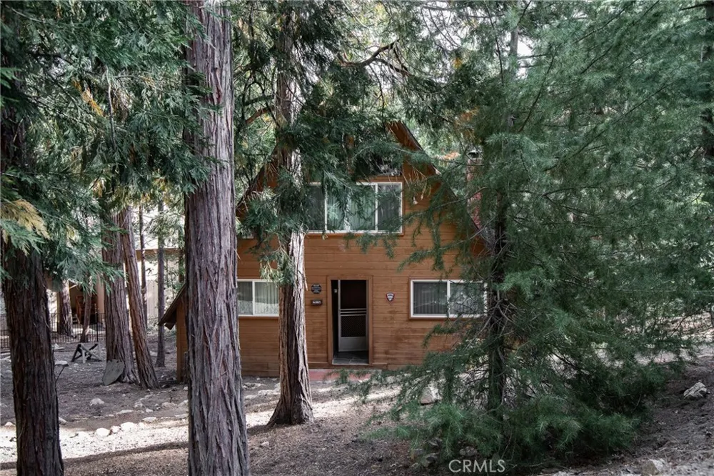815 Zurich Drive Lake Arrowhead, CA 92352