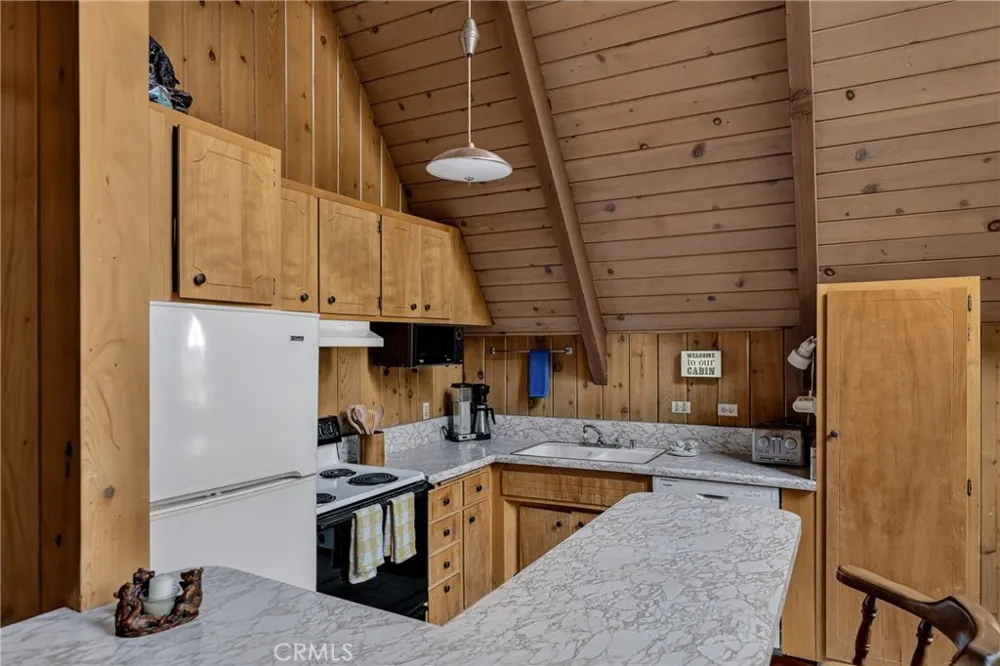 815 Zurich Drive Lake Arrowhead, CA 92352