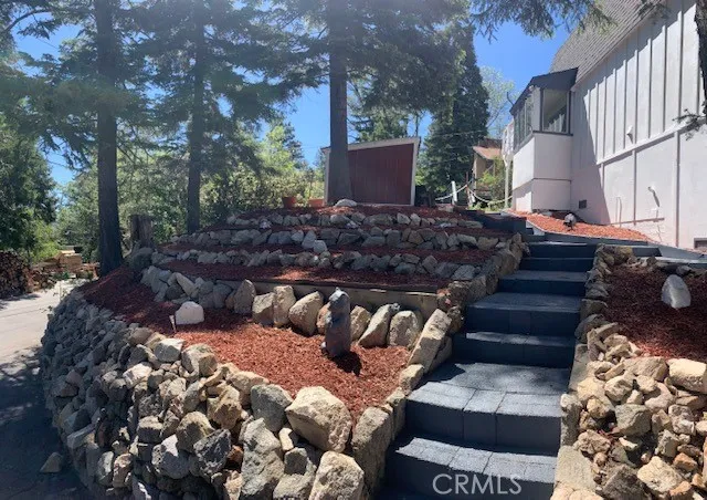 26325 Lake Forest Twin Peaks, CA 92391