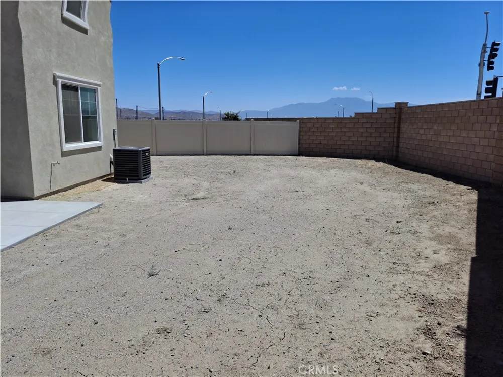 31309 Sutherland Pass Winchester, CA 92596
