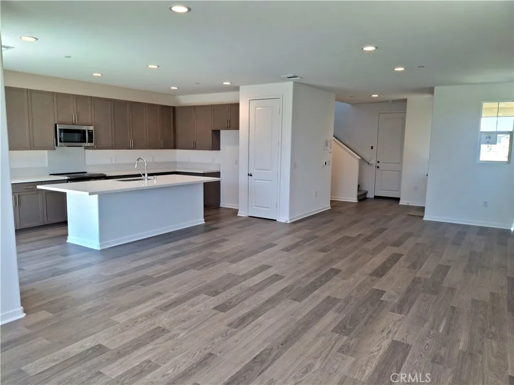 31309 Sutherland Pass Winchester, CA 92596
