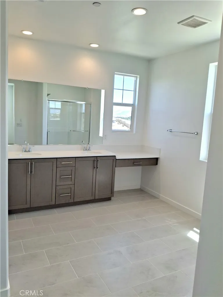 31309 Sutherland Pass Winchester, CA 92596