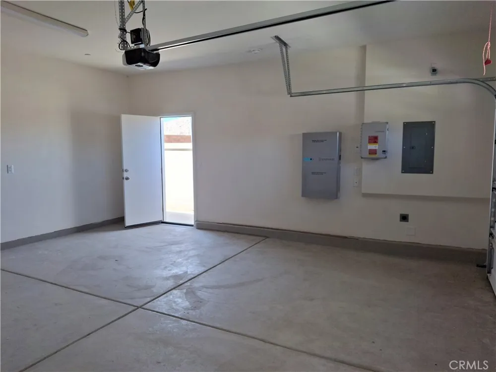 31309 Sutherland Pass Winchester, CA 92596