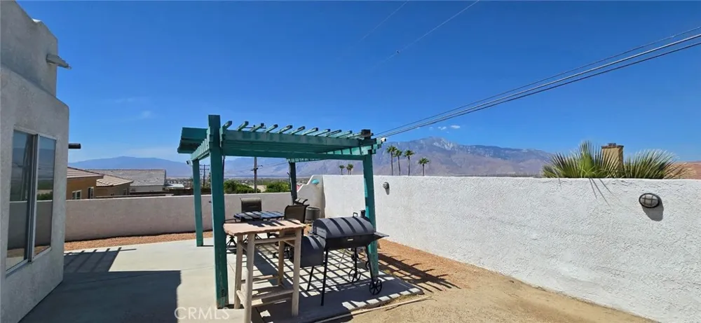 12225 Sumac Desert Hot Springs, CA 92240