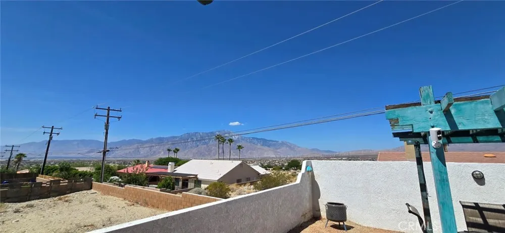 12225 Sumac Desert Hot Springs, CA 92240
