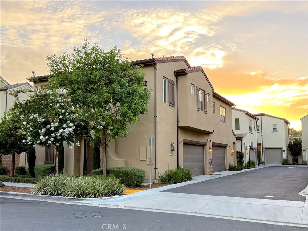 4172 Horvath #102 Corona, CA 92883
