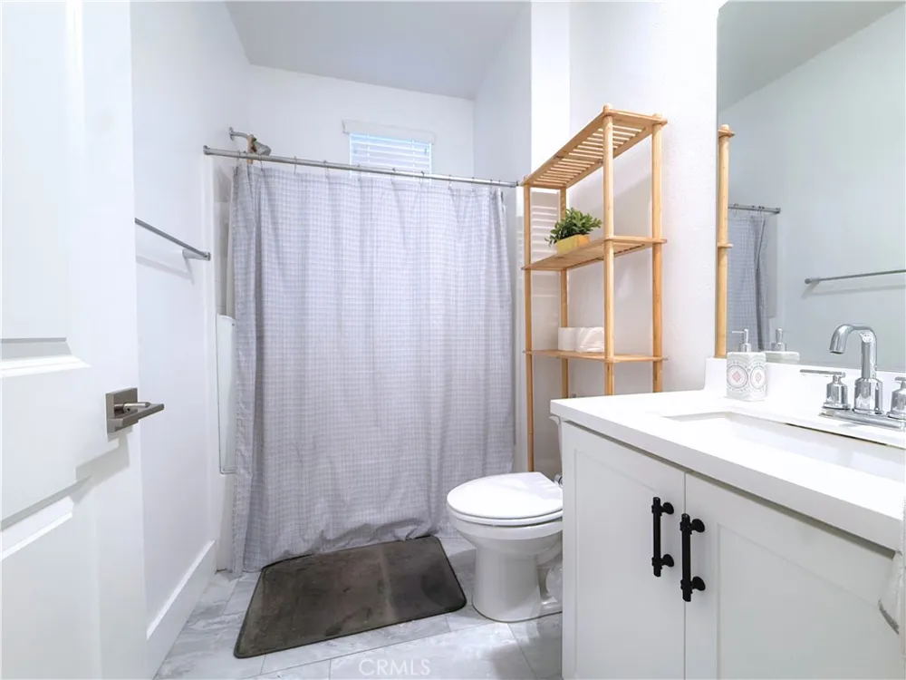 4172 Horvath #102 Corona, CA 92883