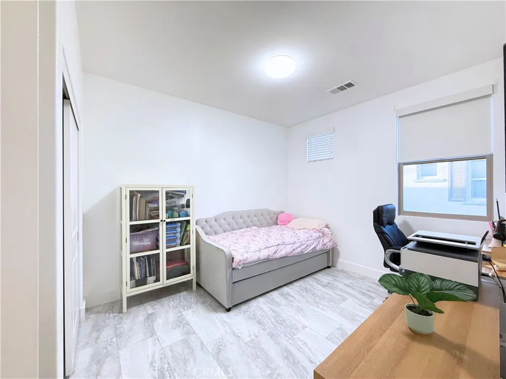 4172 Horvath #102 Corona, CA 92883