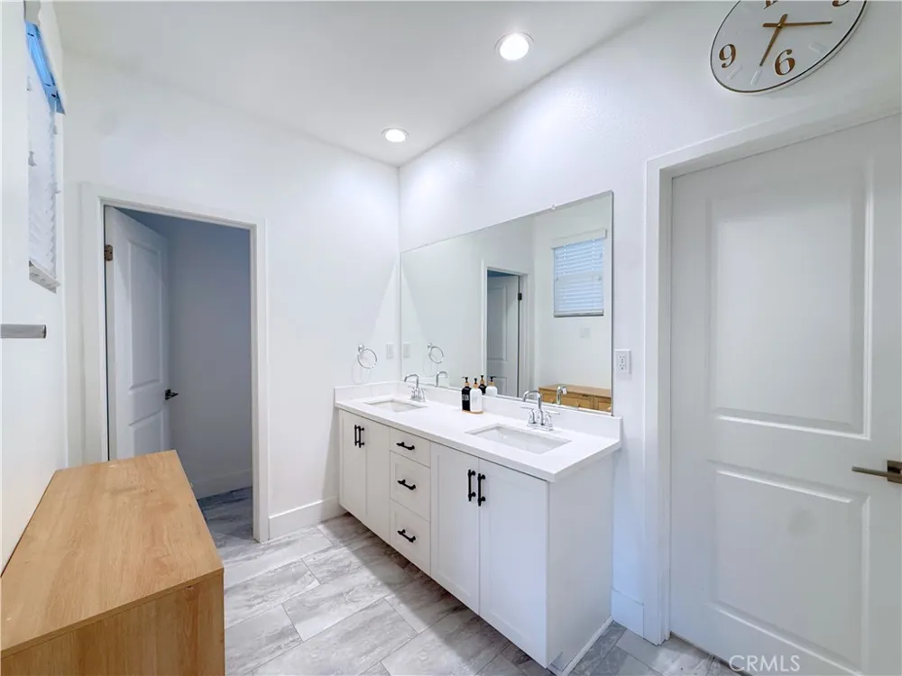 4172 Horvath #102 Corona, CA 92883
