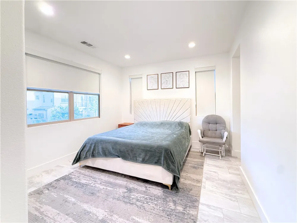 4172 Horvath #102 Corona, CA 92883