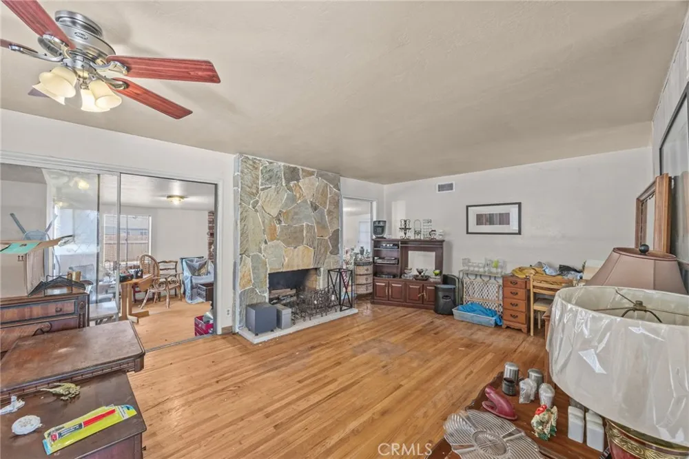 8811 California Riverside, CA 92503