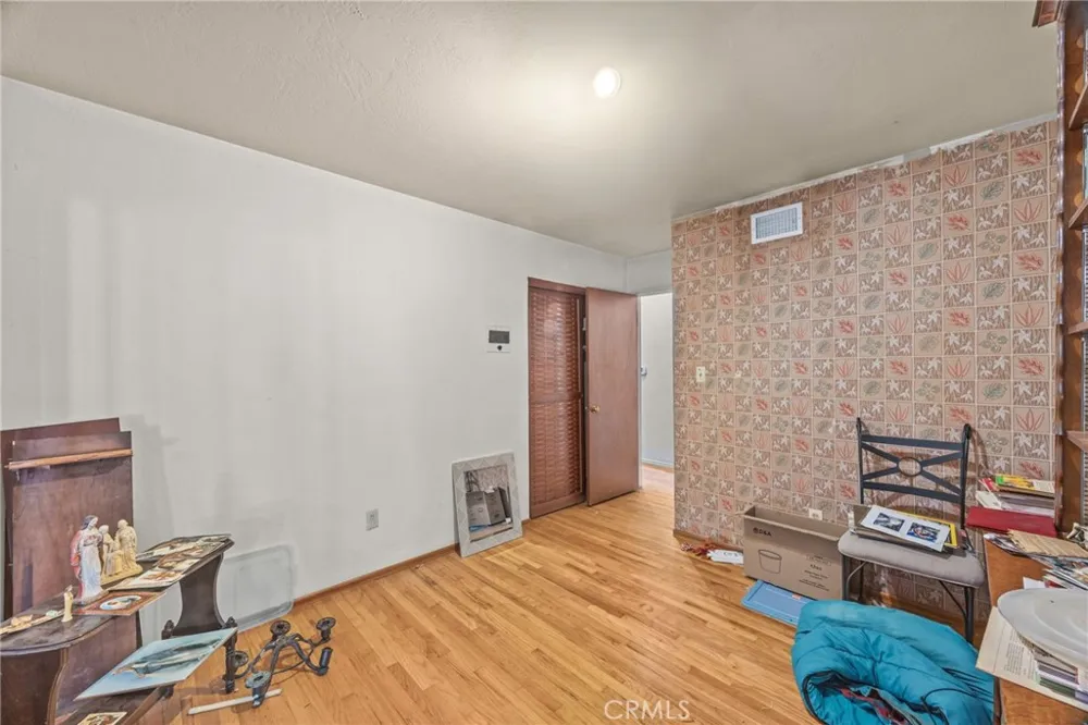 8811 California Riverside, CA 92503