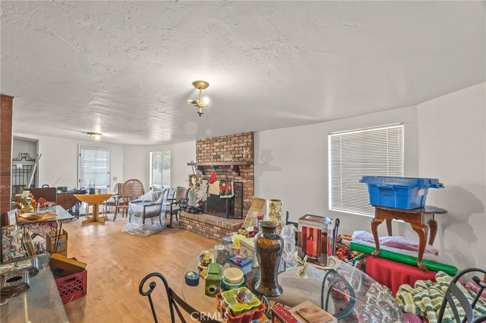 8811 California Riverside, CA 92503