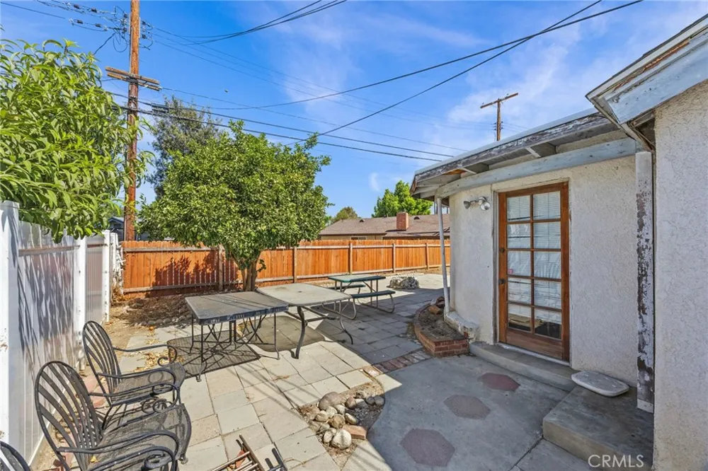 8811 California Riverside, CA 92503
