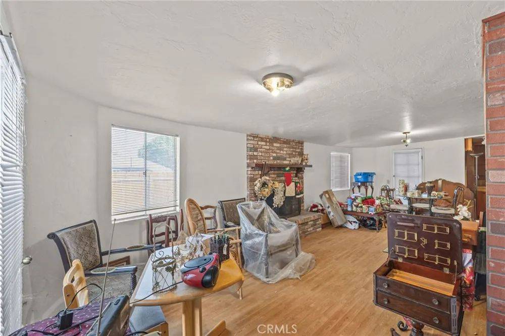 8811 California Riverside, CA 92503
