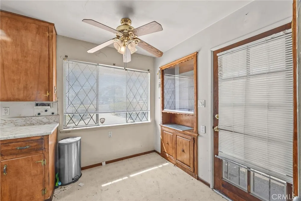 8811 California Riverside, CA 92503