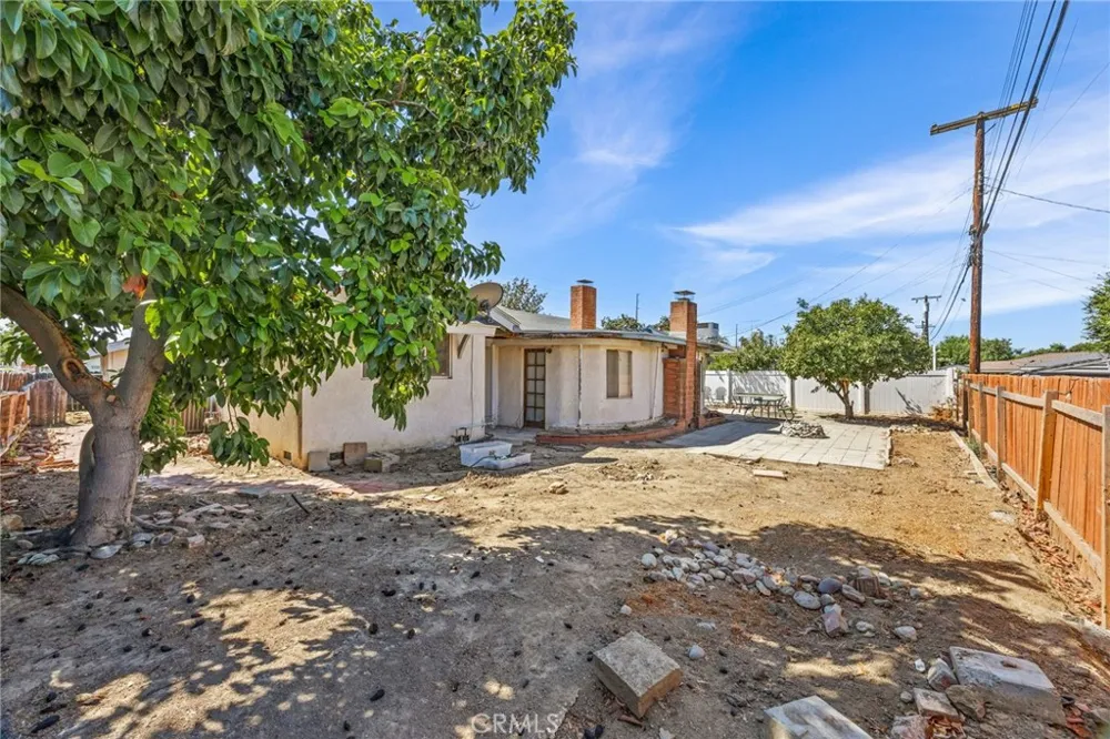 8811 California Riverside, CA 92503