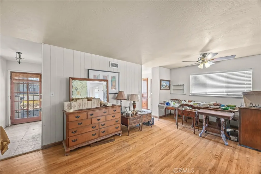 8811 California Riverside, CA 92503