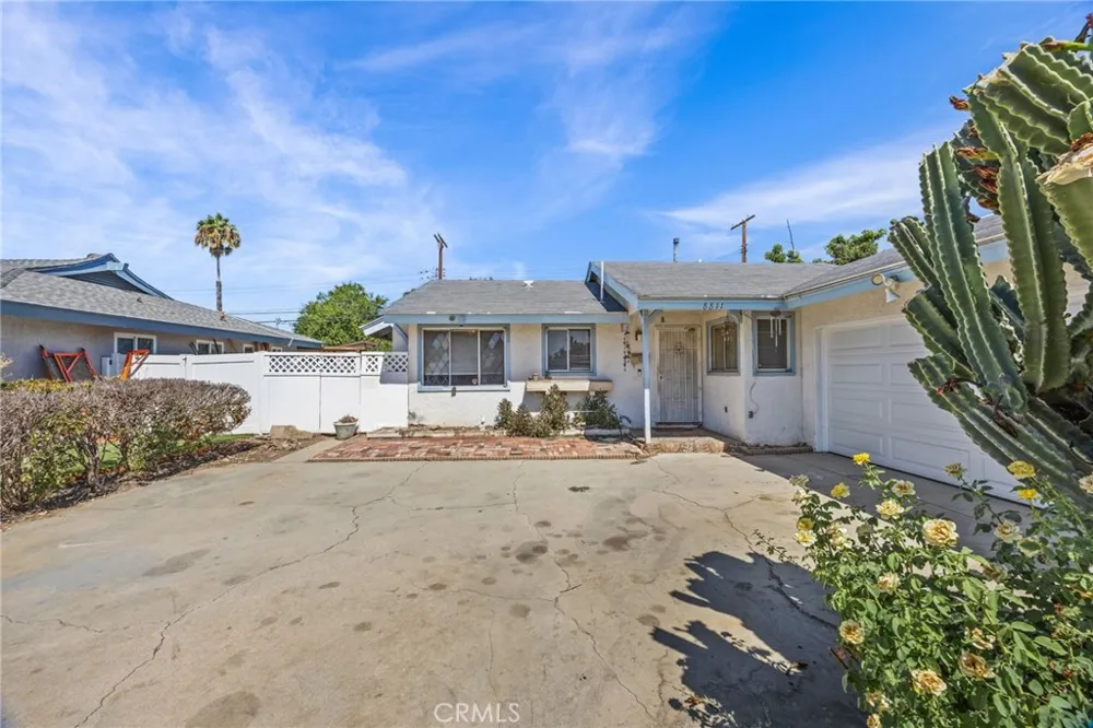 8811 California Riverside, CA 92503