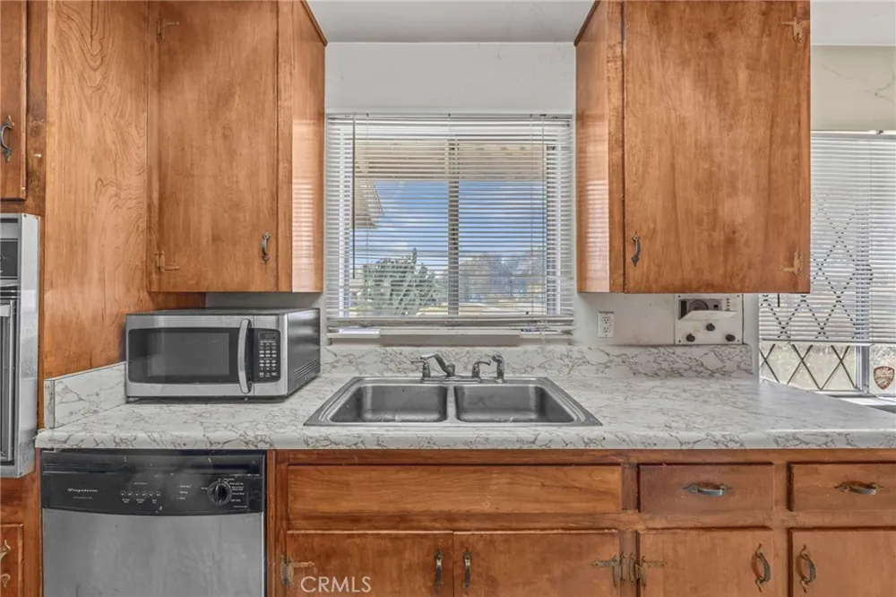 8811 California Riverside, CA 92503