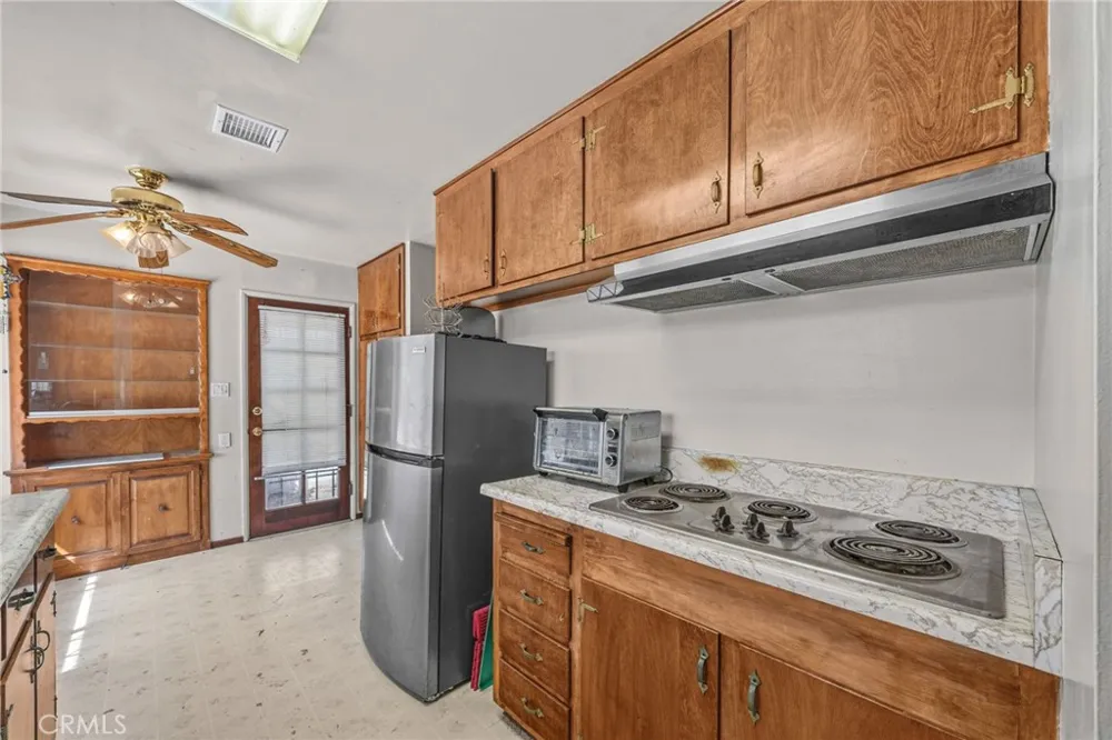 8811 California Riverside, CA 92503