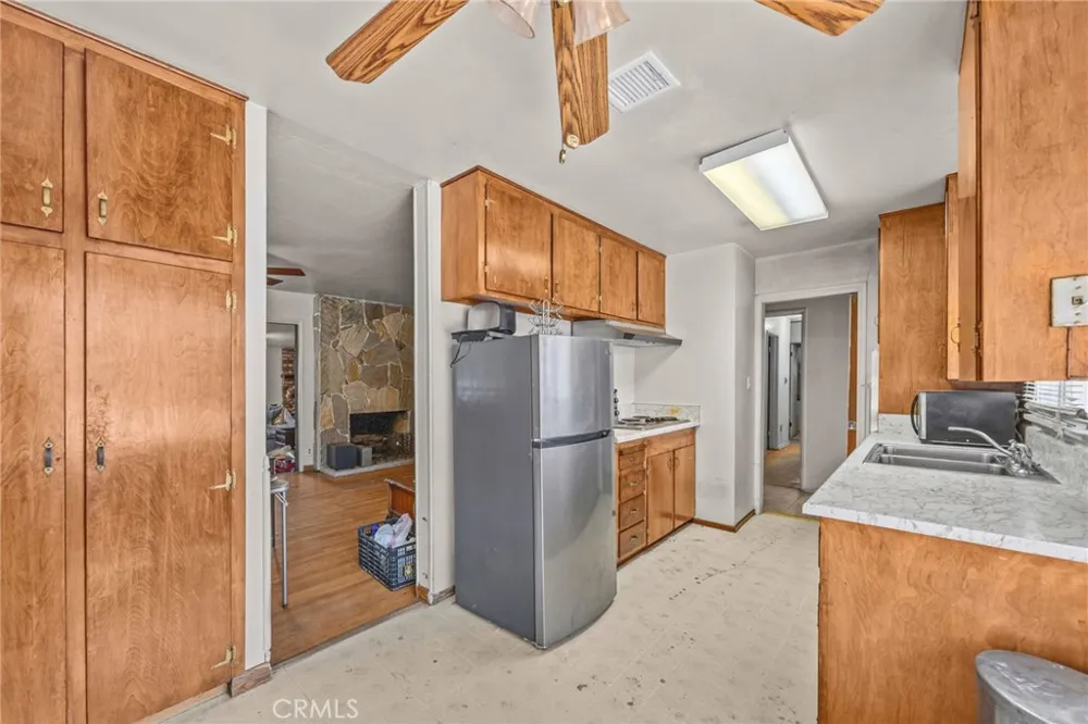 8811 California Riverside, CA 92503