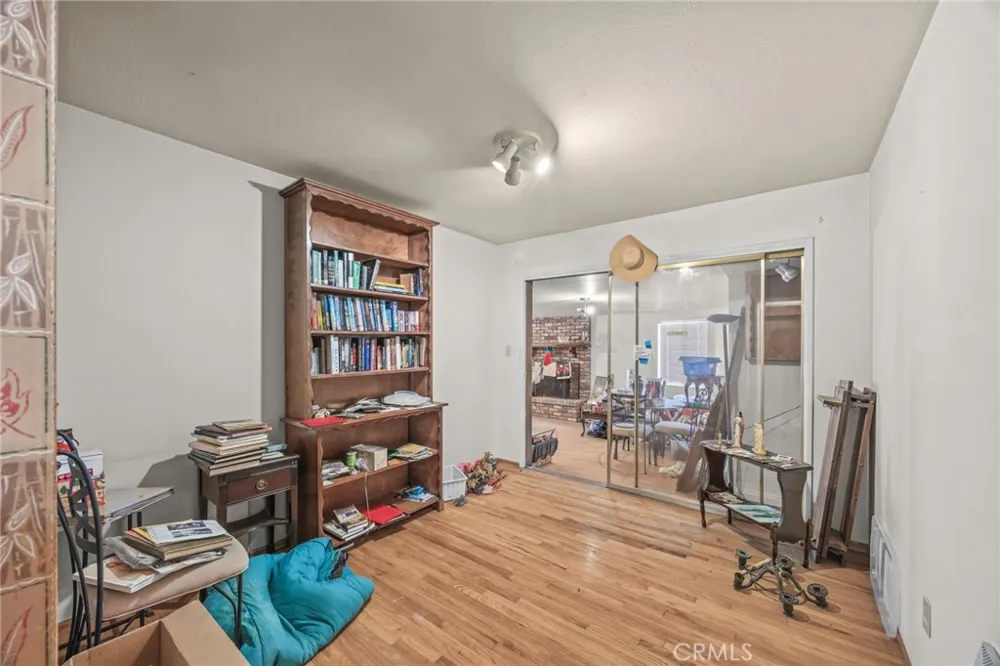8811 California Riverside, CA 92503