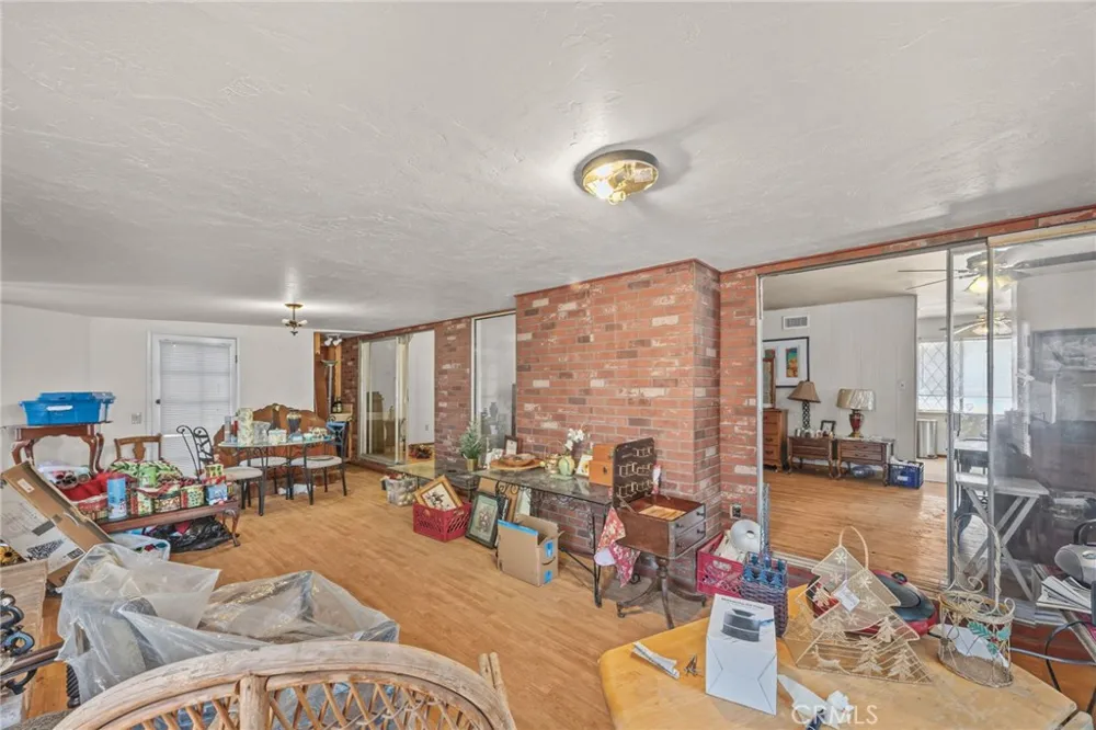 8811 California Riverside, CA 92503