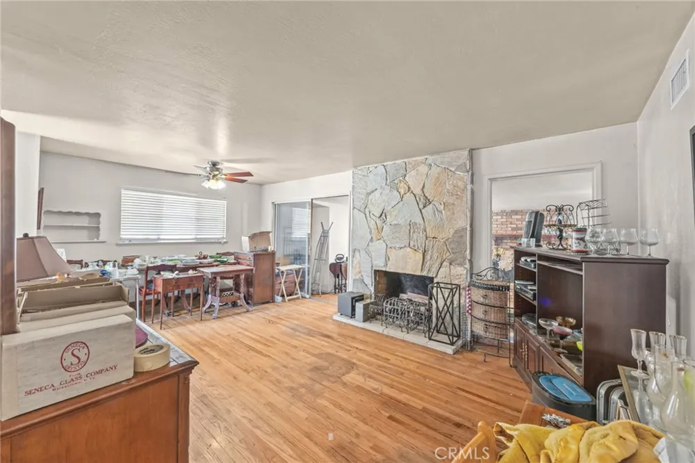 8811 California Riverside, CA 92503