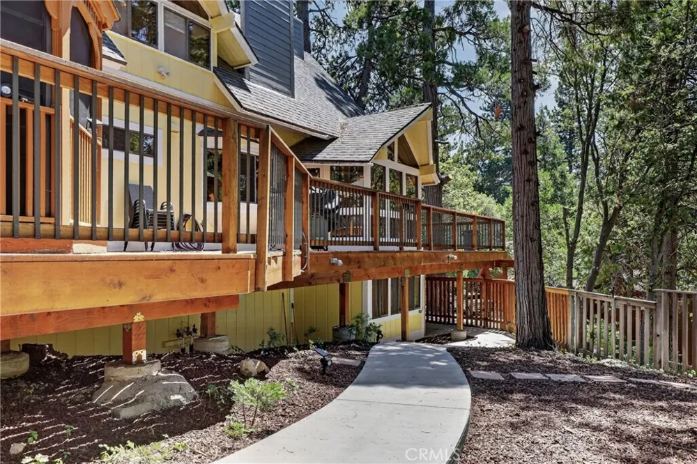 27427 Pinewood Lake Arrowhead, CA 92352